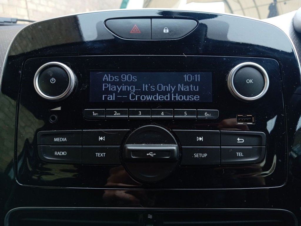 Used Renault Clio 2018 for sale - 77692847: Photo 8