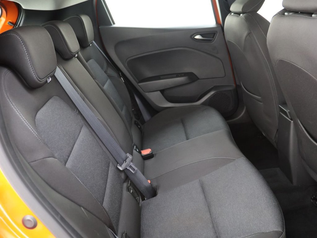 Used Renault Clio 2023 for sale - 76542151: Photo 17