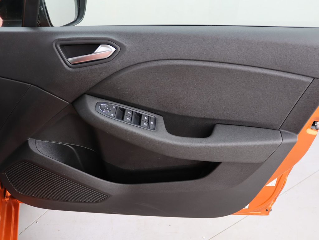 Used Renault Clio 2023 for sale - 76542151: Photo 26