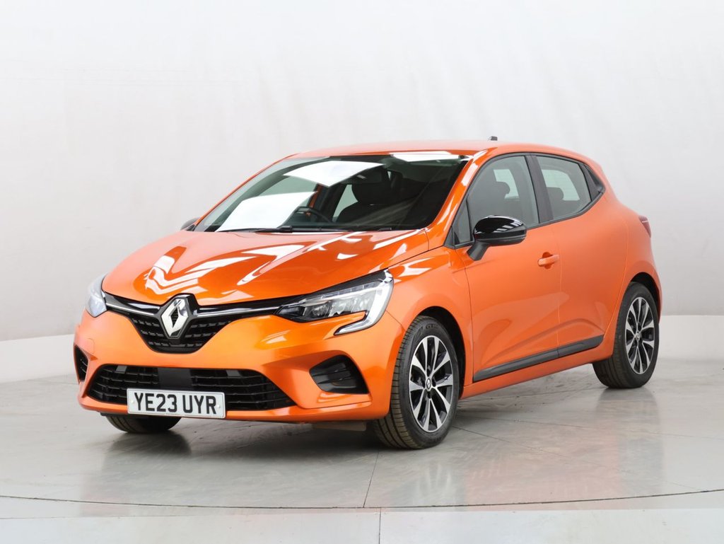 Used Renault Clio 2023 for sale - 76542151: Photo 5