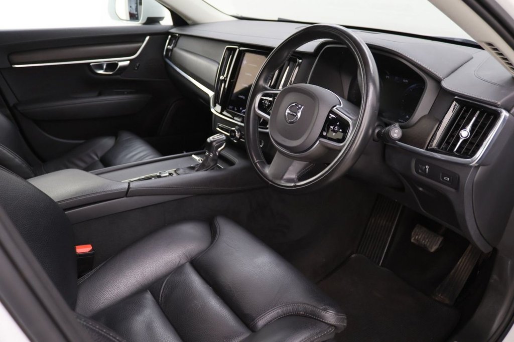 Used Volvo V90 Cross Country 2019 for sale - 77188193: Photo 10