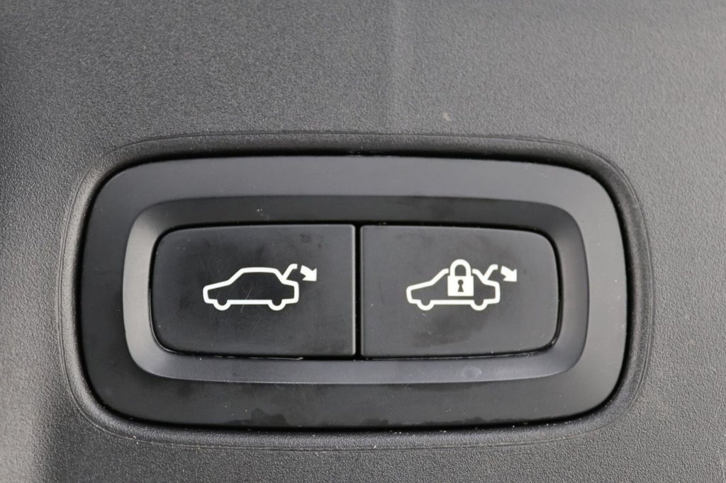Used Volvo V90 Cross Country 2019 for sale - 77188193: Photo 26