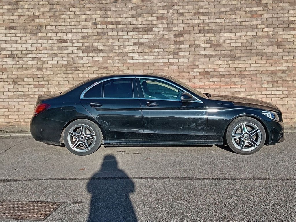 Used Mercedes-Benz C Class 2019 for sale - 76724440: Photo 2