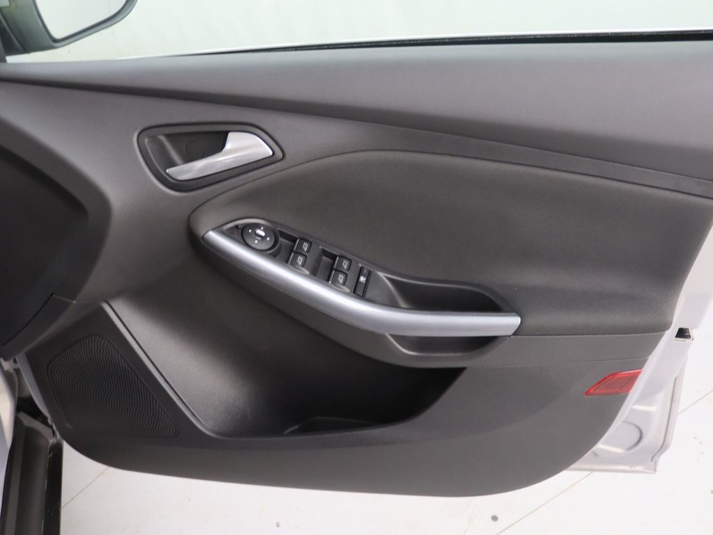 Used Ford Focus 2013 for sale - 77621125: Photo 24