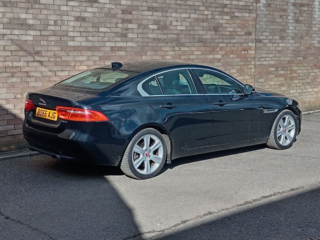 Used Jaguar XE 2018 for sale - 77879494: Photo 5