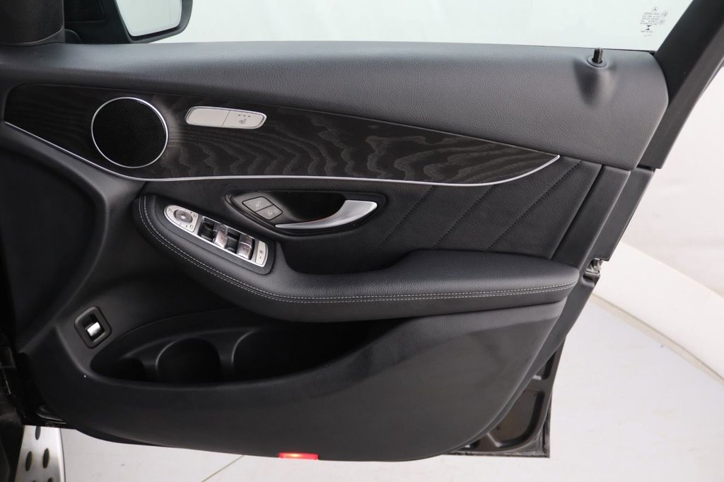 Used Mercedes-Benz GLC 2019 for sale - 77236294: Photo 30