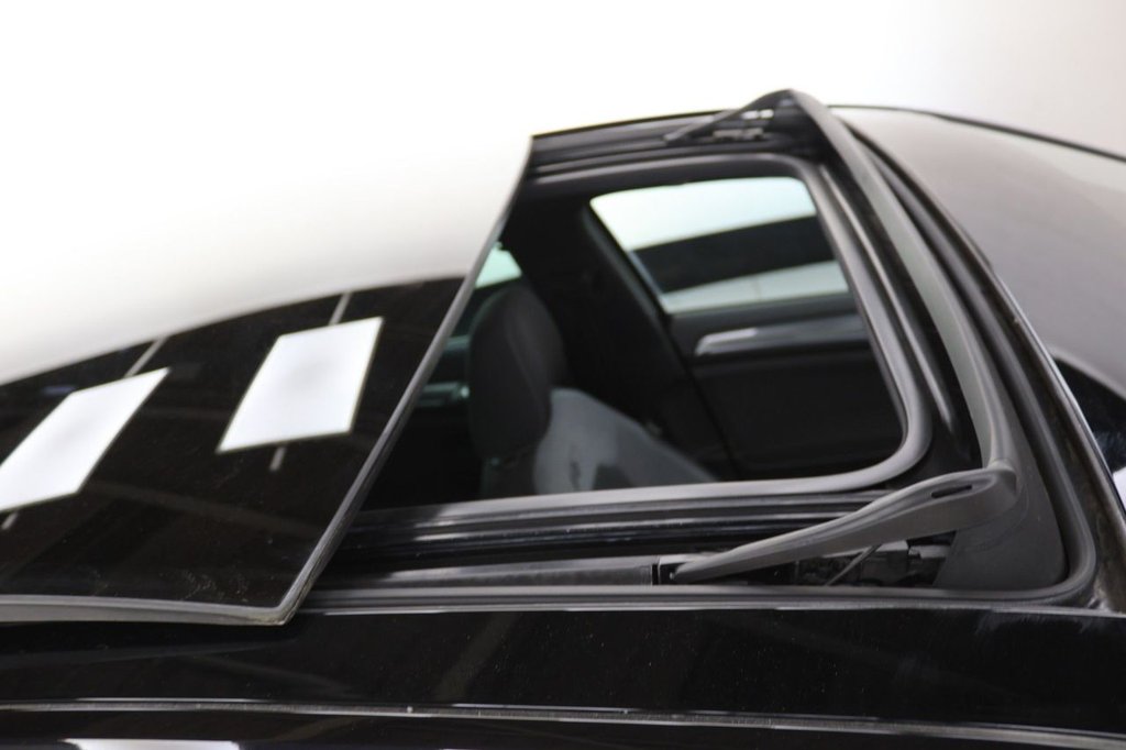 Used Volkswagen Golf 2020 for sale - 77820625: Photo 17