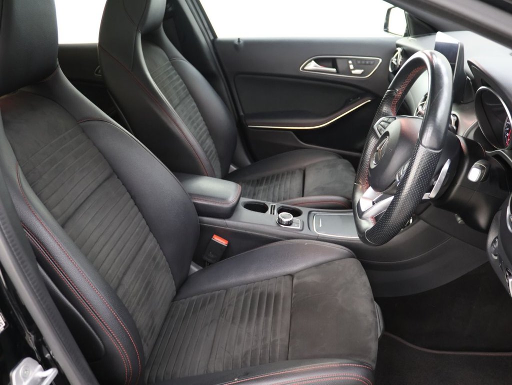 Used Mercedes-Benz GLA 2018 for sale - 76301175: Photo 12