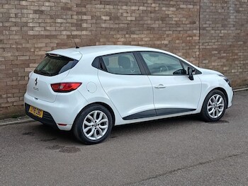 Used Renault Clio 2018 for sale - 77692823: Photo