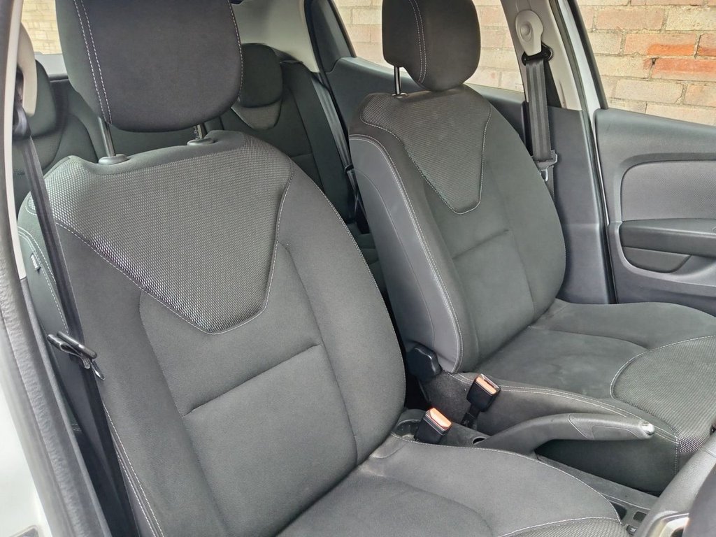 Used Renault Clio 2018 for sale - 77692823: Photo 5