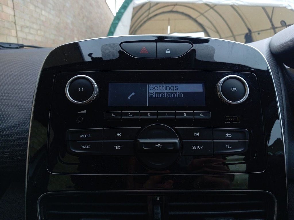 Used Renault Clio 2018 for sale - 77692823: Photo 8