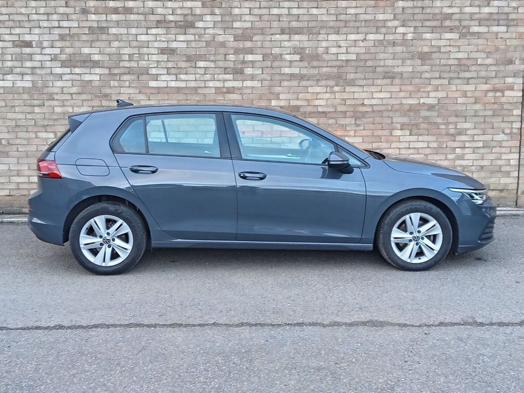 Used Volkswagen Golf 2021 for sale - 76642370: Photo 2