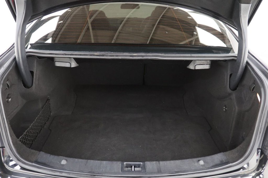 Used Mercedes-Benz E Class 2014 for sale - 77631868: Photo 26