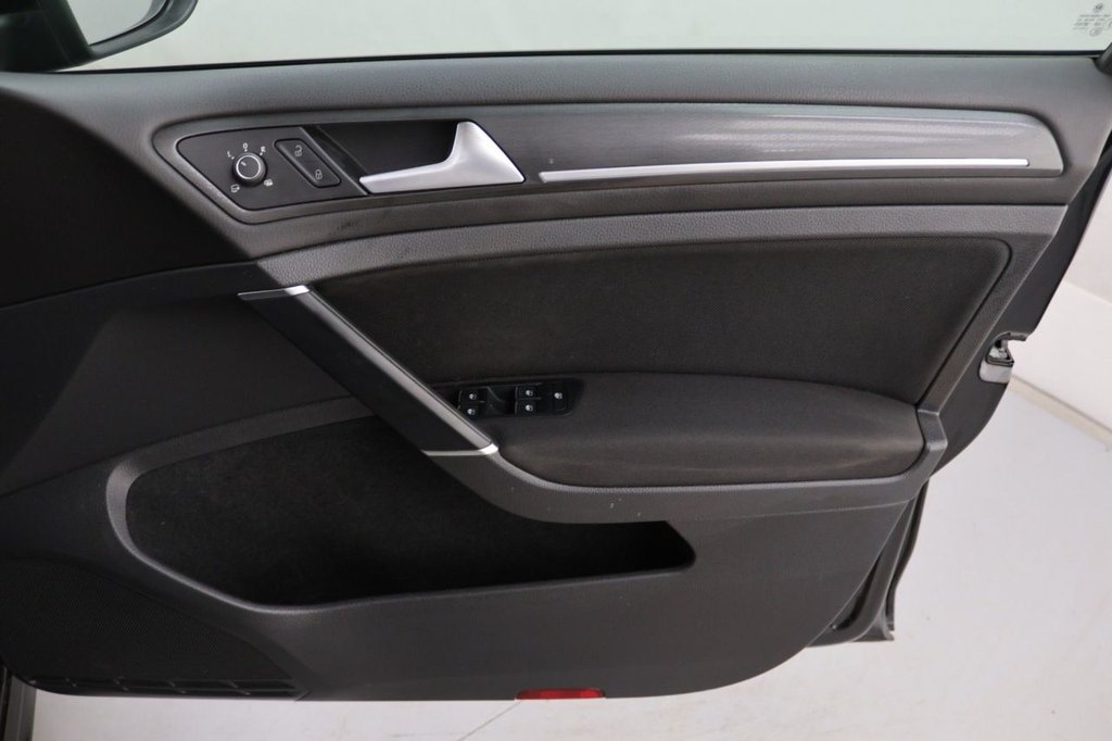 Used Volkswagen Golf 2018 for sale - 76934854: Photo 26