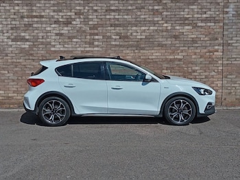 Used Ford Focus 2019 for sale - 79437778: Photo