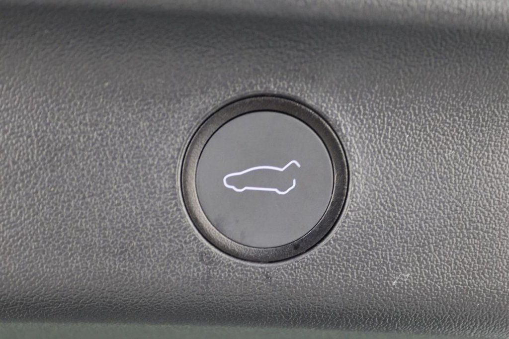 Used Tesla Model Y 2024 for sale - 76535669: Photo 28