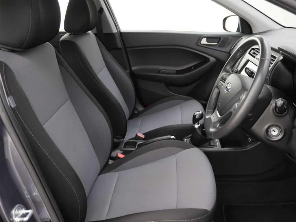 Used Hyundai i20 2019 for sale - 76542174: Photo 12