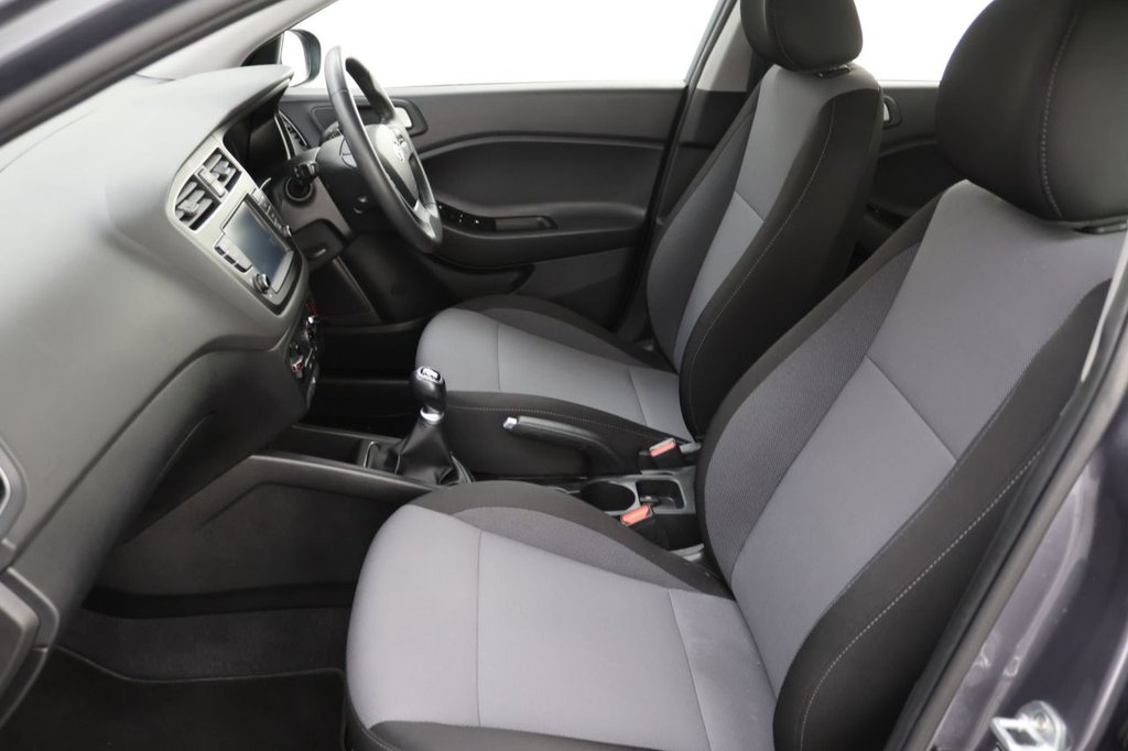 Used Hyundai i20 2019 for sale - 76542174: Photo 21