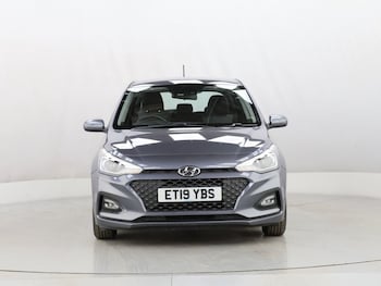 Used Hyundai i20 2019 for sale - 76542174: Photo