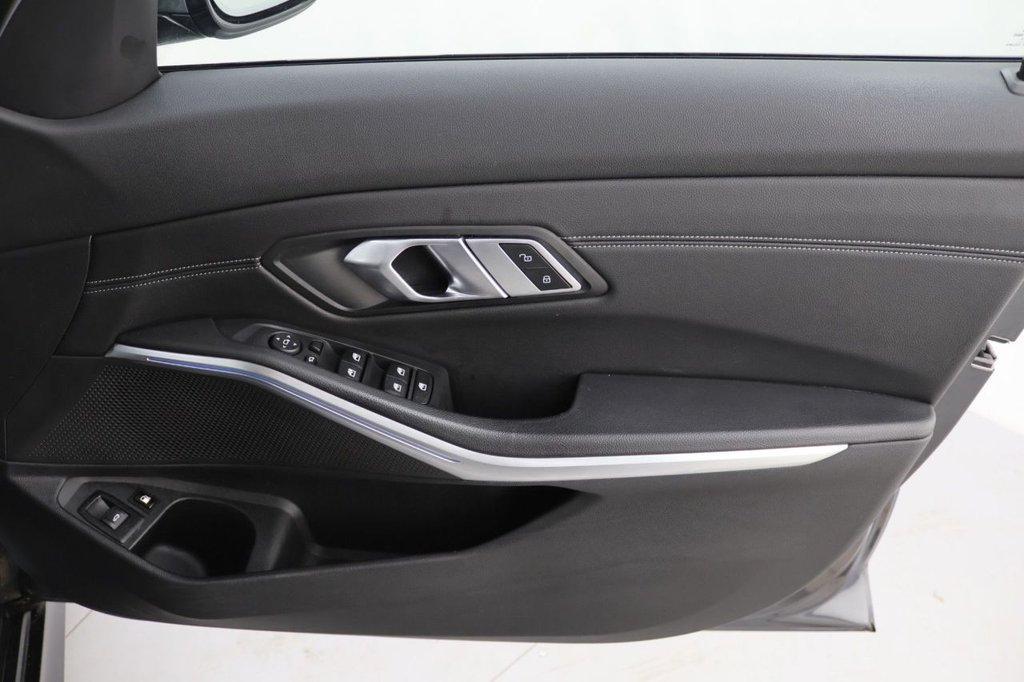 Used BMW 3 Series 2021 for sale - 77533998: Photo 28
