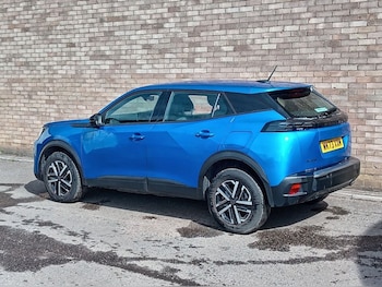 Used Peugeot 2008 2023 for sale - 79023110: Photo
