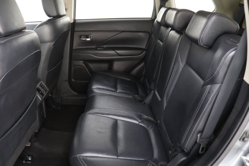 Used Mitsubishi Outlander 2020 for sale - 76923317: Photo 20