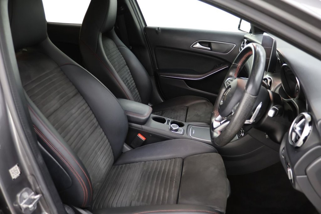Used Mercedes-Benz GLA 2020 for sale - 76300940: Photo 12