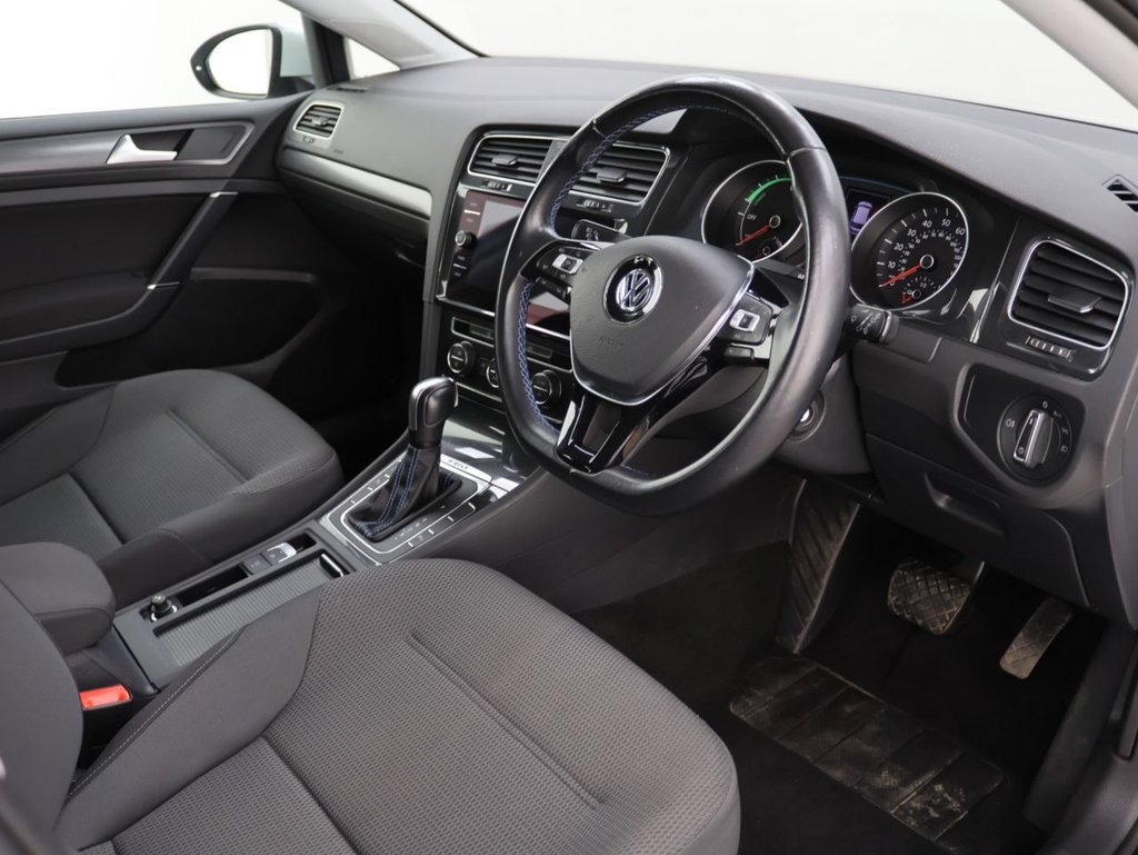 Used Volkswagen Golf 2019 for sale - 76300945: Photo 11