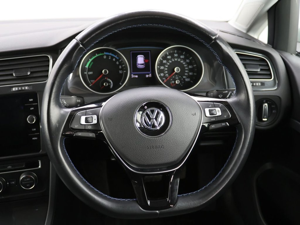 Used Volkswagen Golf 2019 for sale - 76300945: Photo 20