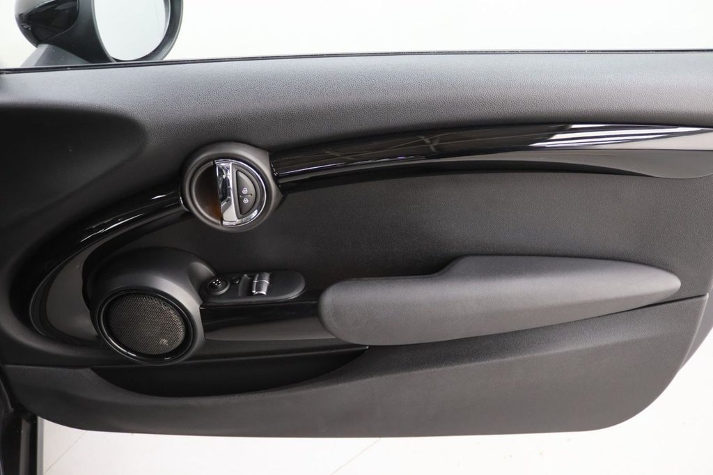 Used MINI Hatch 2017 for sale - 76840924: Photo 21