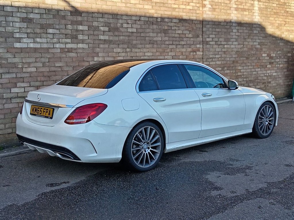 Used Mercedes-Benz C Class 2015 for sale - 76685970: Photo 3