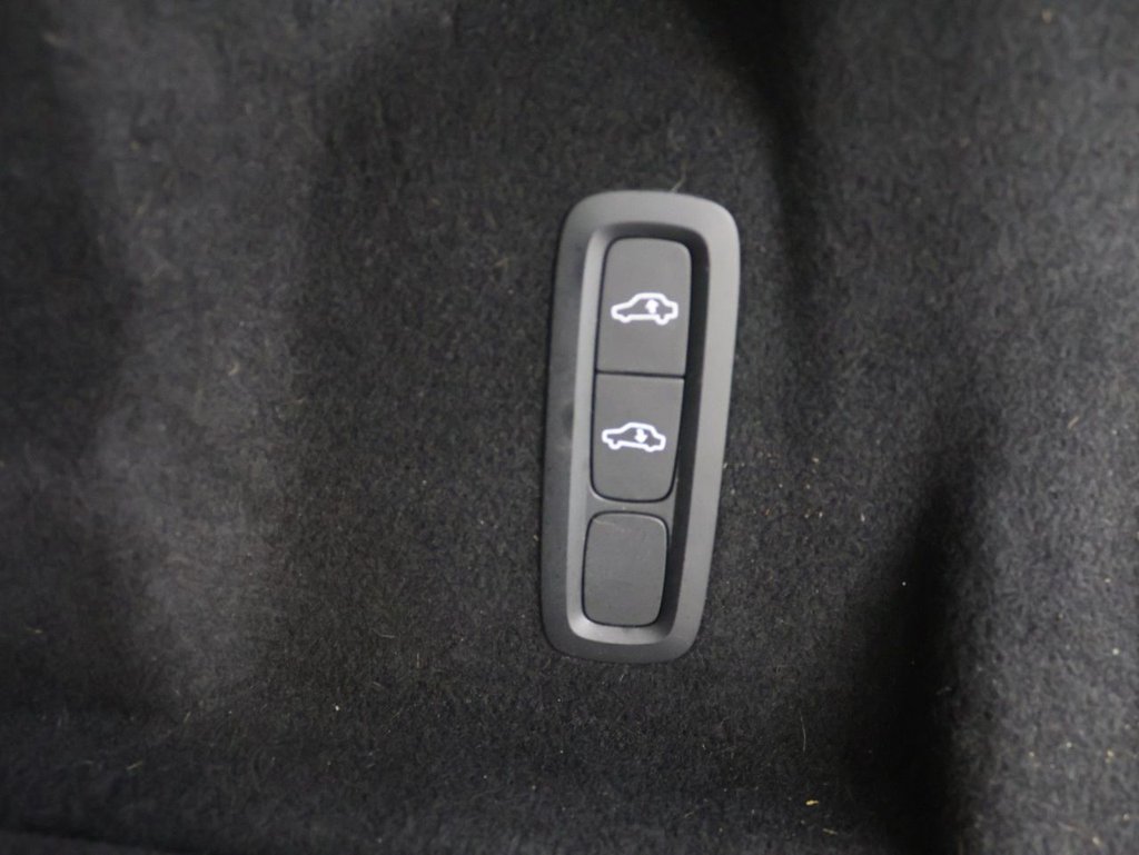 Used Volvo XC60 2019 for sale - 77642258: Photo 27