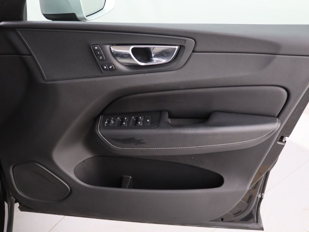 Used Volvo XC60 2019 for sale - 77642258: Photo 28