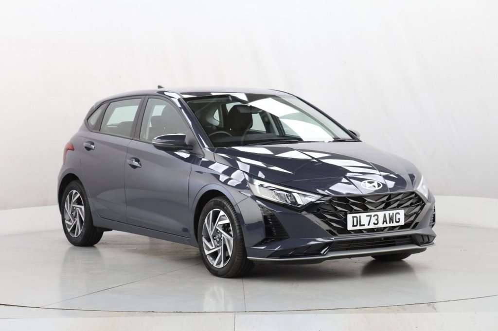 Used Hyundai i20 2023 for sale - 76848456: Photo 2