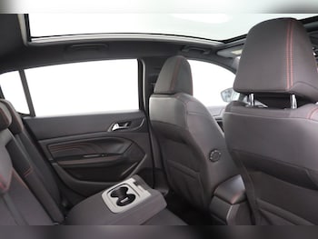 Used Peugeot 308 2018 for sale - 76542129: Photo