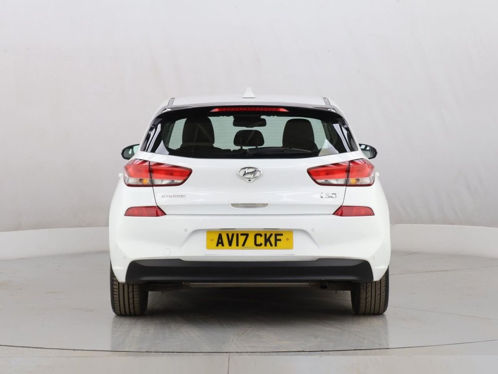 Used Hyundai i30 2017 for sale - 77919777: Photo 9