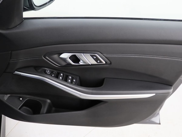 Used BMW 3 Series 2020 for sale - 76300916: Photo 26