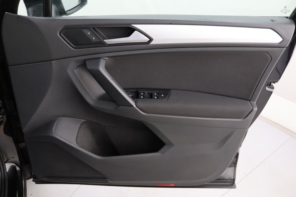Used Volkswagen Tiguan 2020 for sale - 76632025: Photo 26