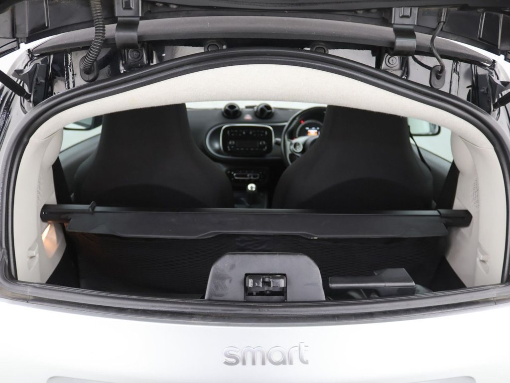 Used smart fortwo 2018 for sale - 76542101: Photo 19