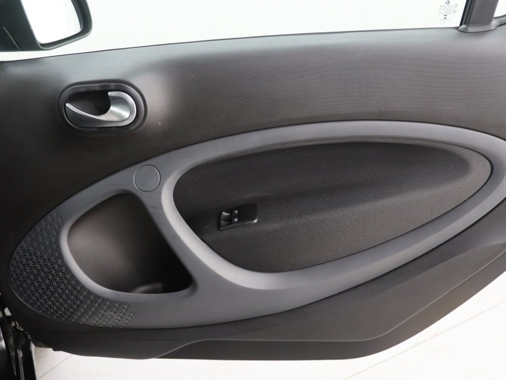 Used smart fortwo 2018 for sale - 76542101: Photo 21