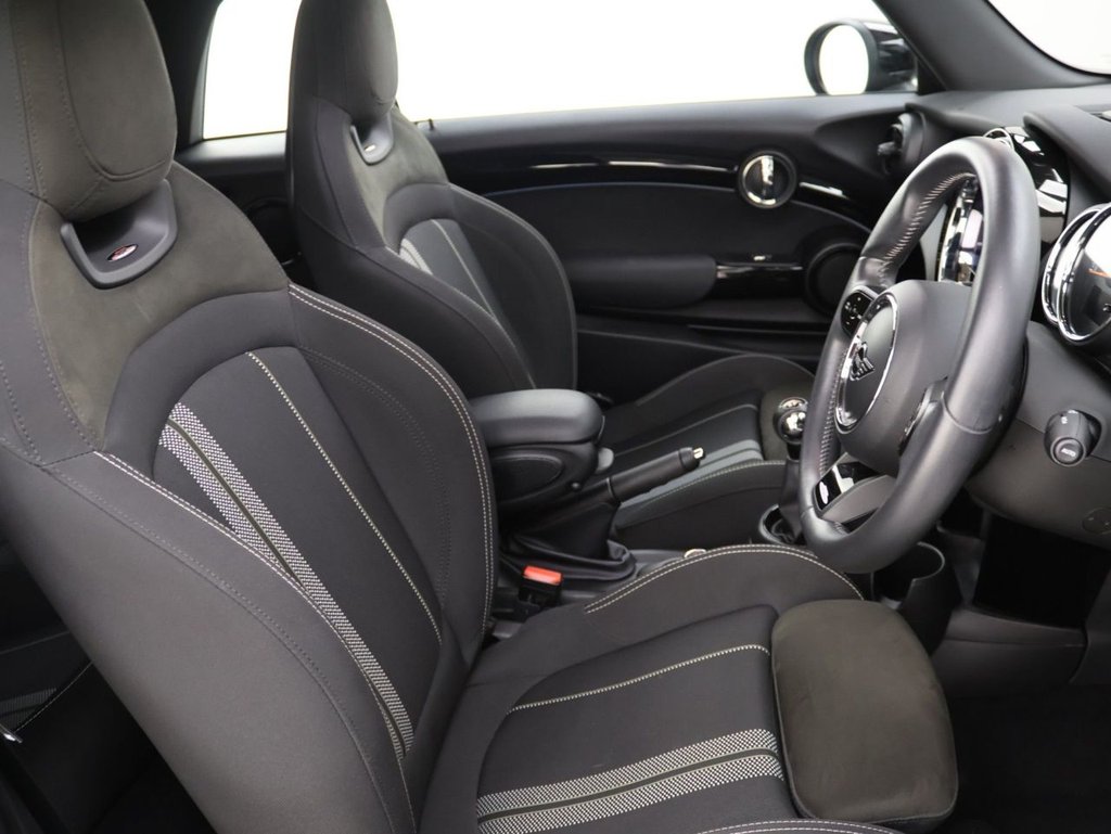 Used MINI Convertible 2021 for sale - 76542057: Photo 19