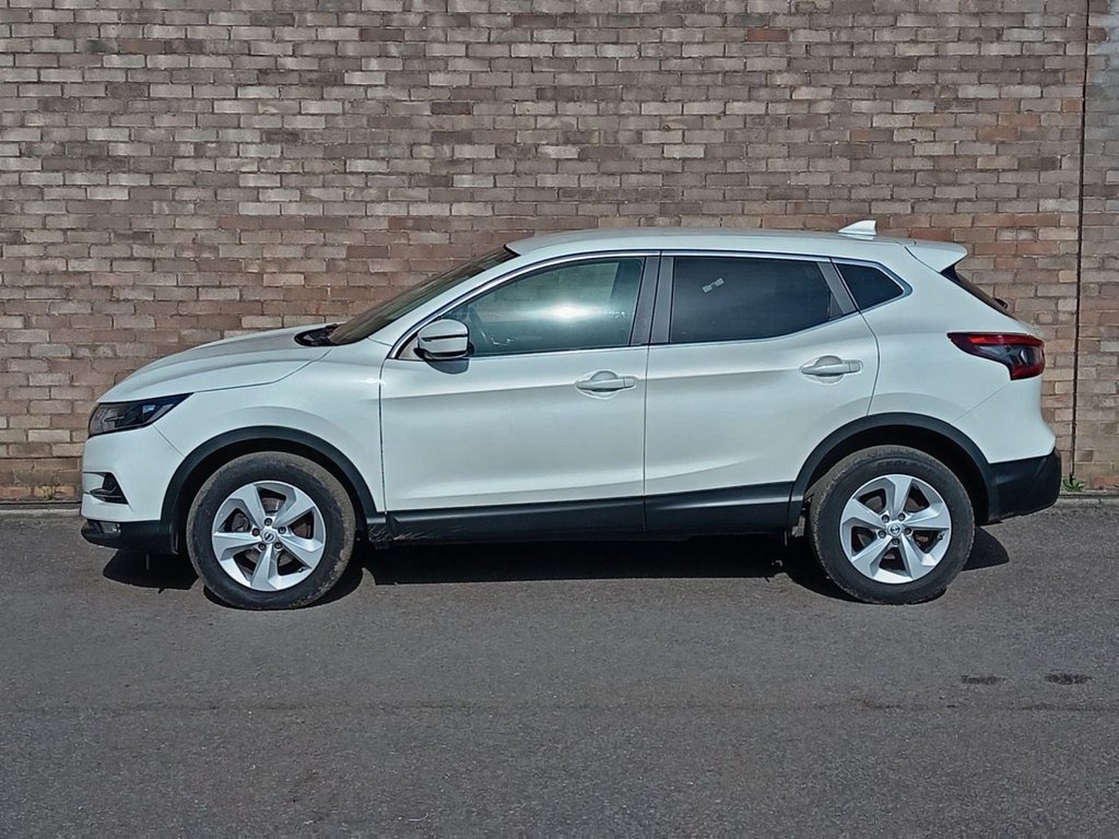 Used Nissan Qashqai 2018 for sale - 77835107: Photo 3