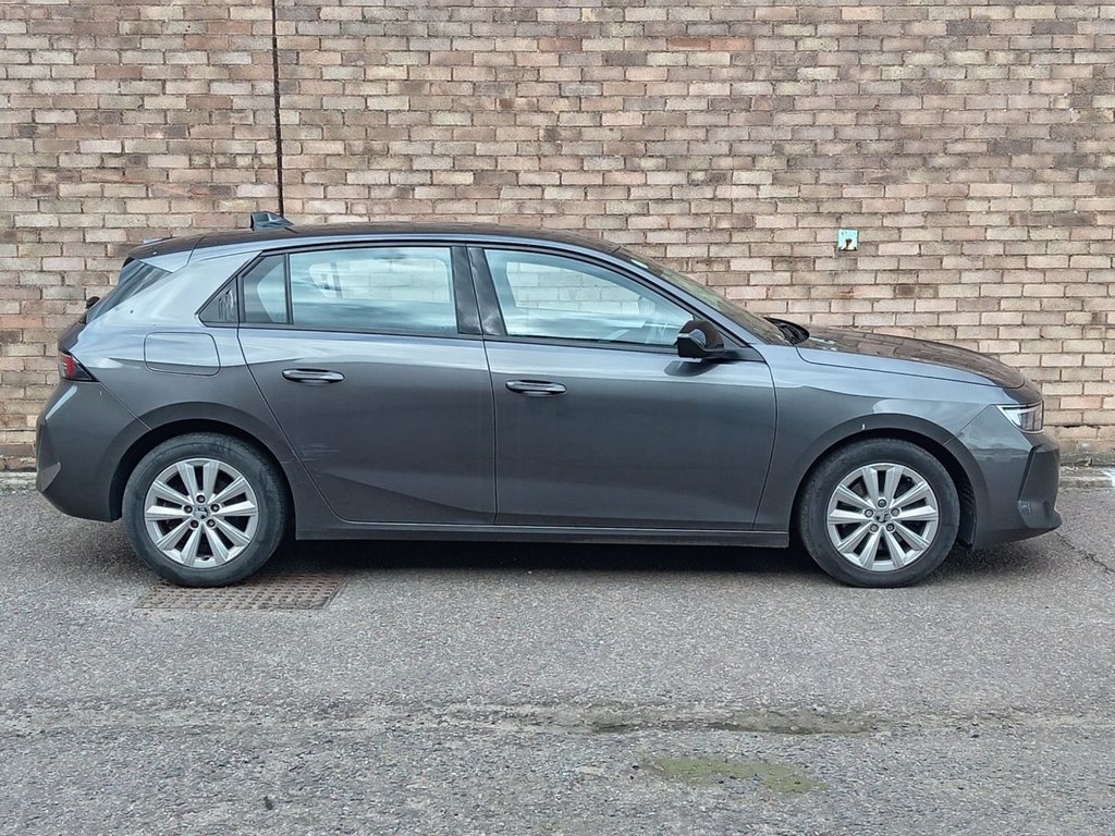 Used Vauxhall Astra 2022 for sale - 76632020: Photo 2