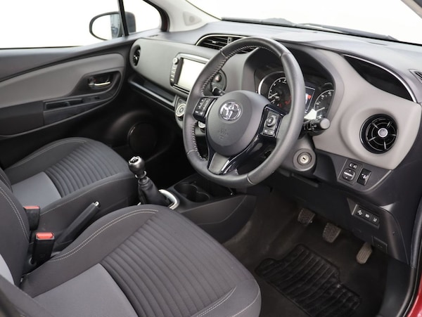 Used Toyota Yaris 2019 for sale - 76301096: Photo 10