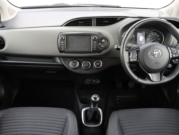 Used Toyota Yaris 2019 for sale - 76301096: Photo 17