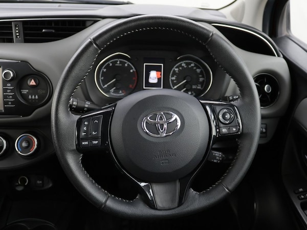 Used Toyota Yaris 2019 for sale - 76301096: Photo 19