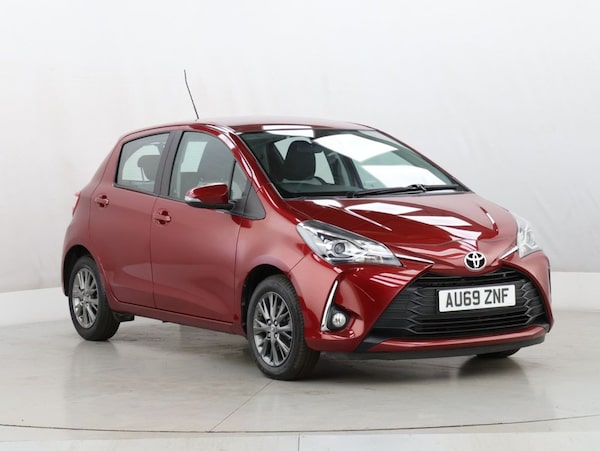 Used Toyota Yaris 2019 for sale - 76301096: Photo 2
