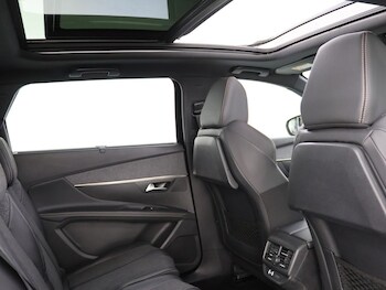 Used Peugeot 5008 2018 for sale - 76535705: Photo