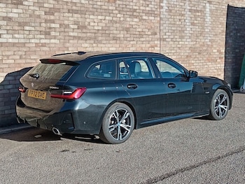 Used BMW 3 Series 2022 for sale - 76724444: Photo