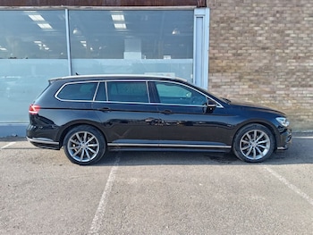 Used Volkswagen Passat 2019 for sale - 75527381: Photo